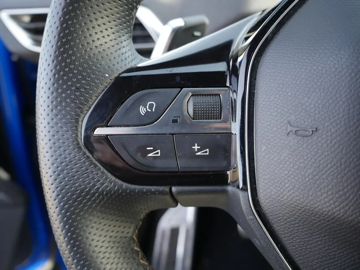 1.6 HYbrid 225 GT