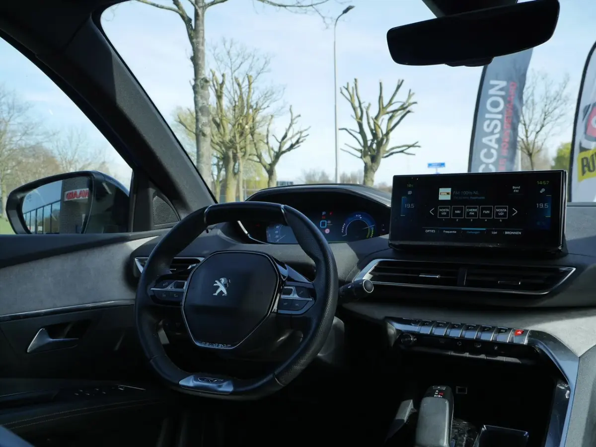 1.6 HYbrid 225 GT