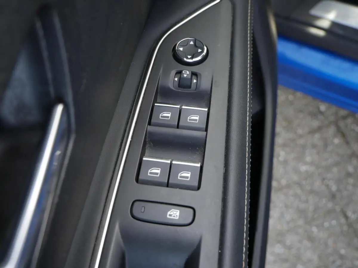 1.6 HYbrid 225 GT
