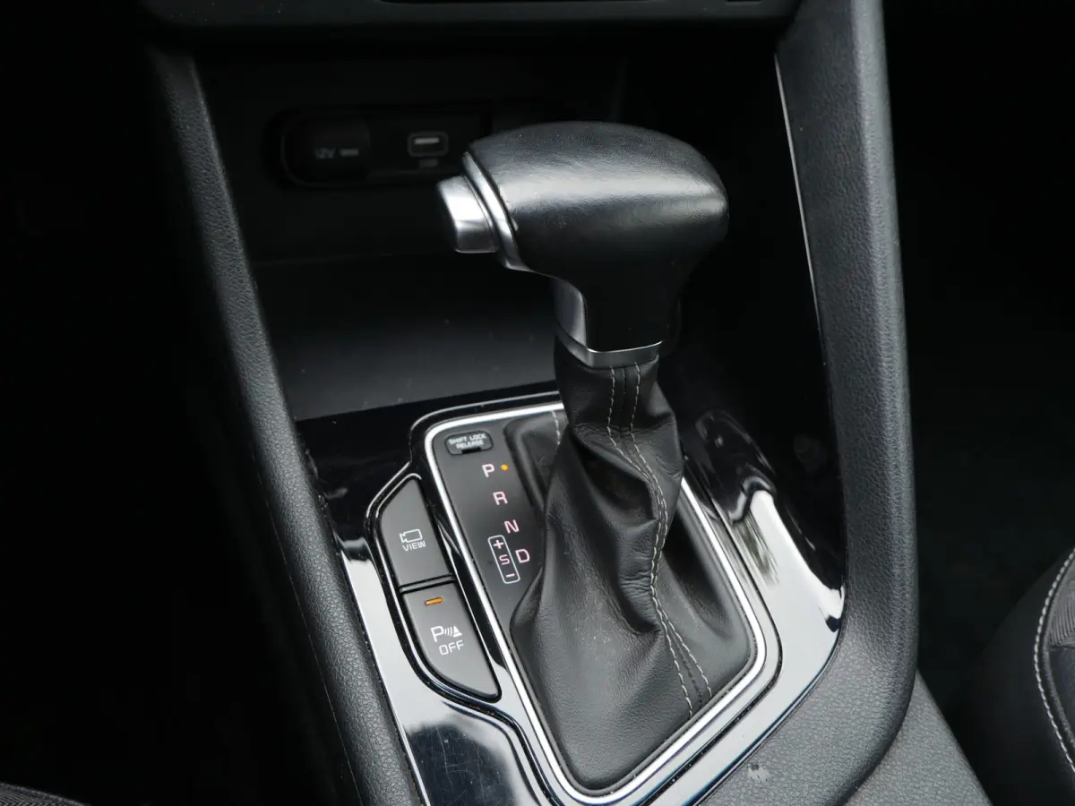 1.6 GDi Hybrid DynamicLine | Facelift model | Achteruitrijcamera