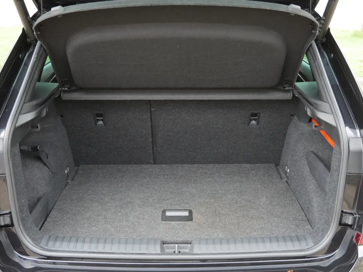 1.0 TSI Sport Business | Stoelverwarming | Apple Carplay/Android Auto