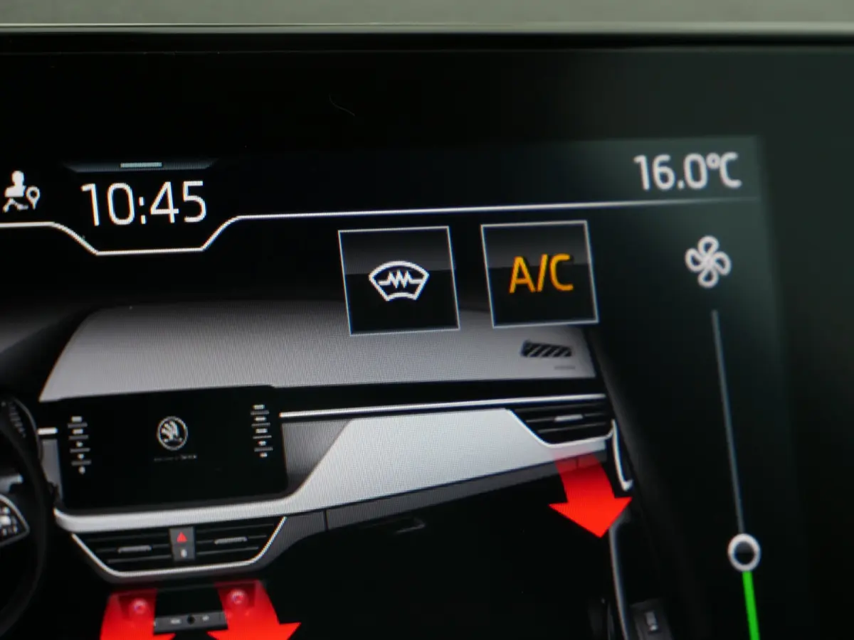 1.0 TSI Sport Business | Stoelverwarming | Apple Carplay/Android Auto