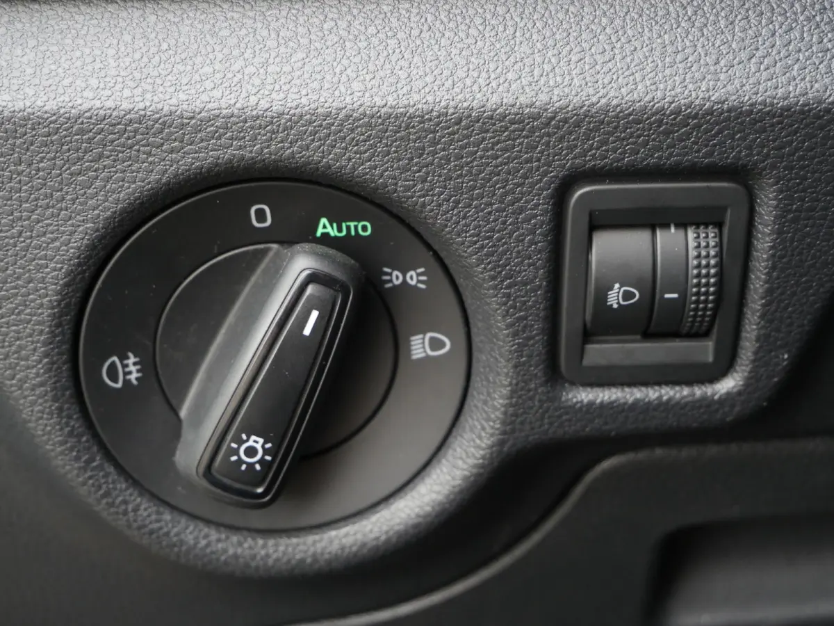1.0 TSI Sport Business | Stoelverwarming | Apple Carplay/Android Auto