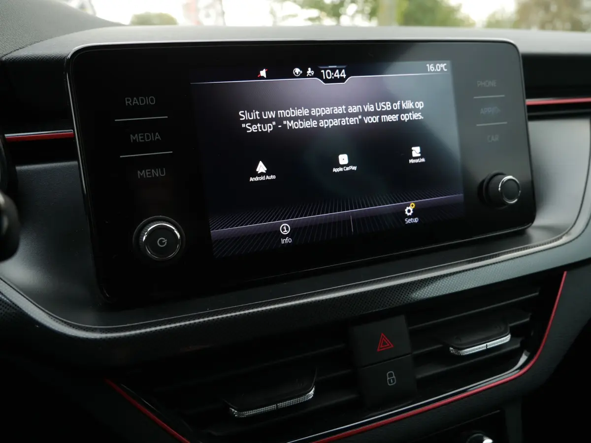 1.0 TSI Sport Business | Stoelverwarming | Apple Carplay/Android Auto