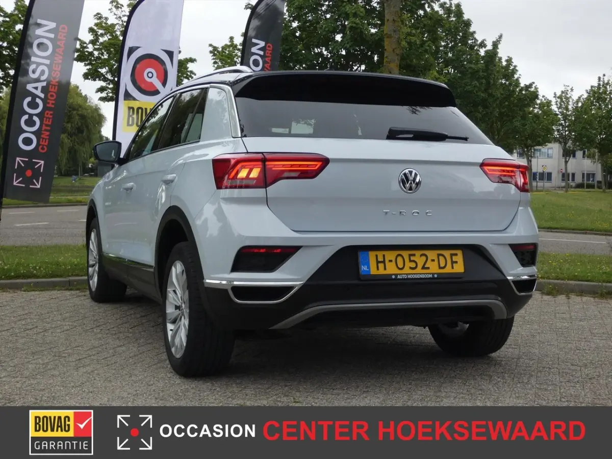 1.0 TSI Style Plus Pack | 17"inch | Two-Tone | Privacy | 2xPDC |