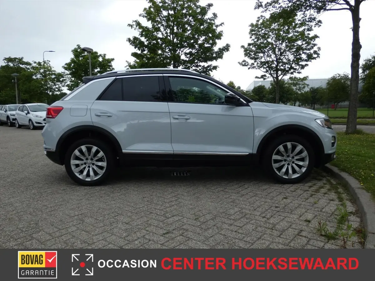 1.0 TSI Style Plus Pack | 17"inch | Two-Tone | Privacy | 2xPDC |