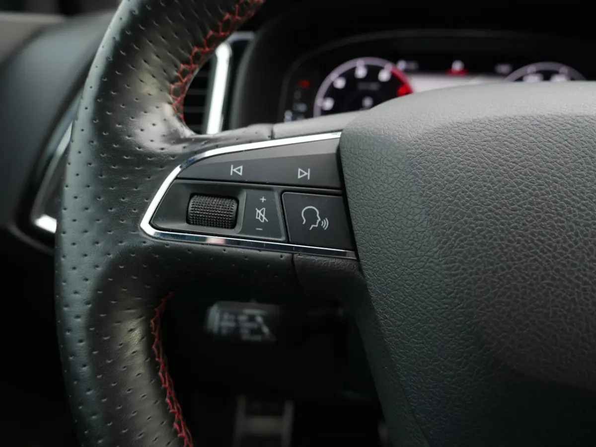 1.5 TSI FR Business Intense