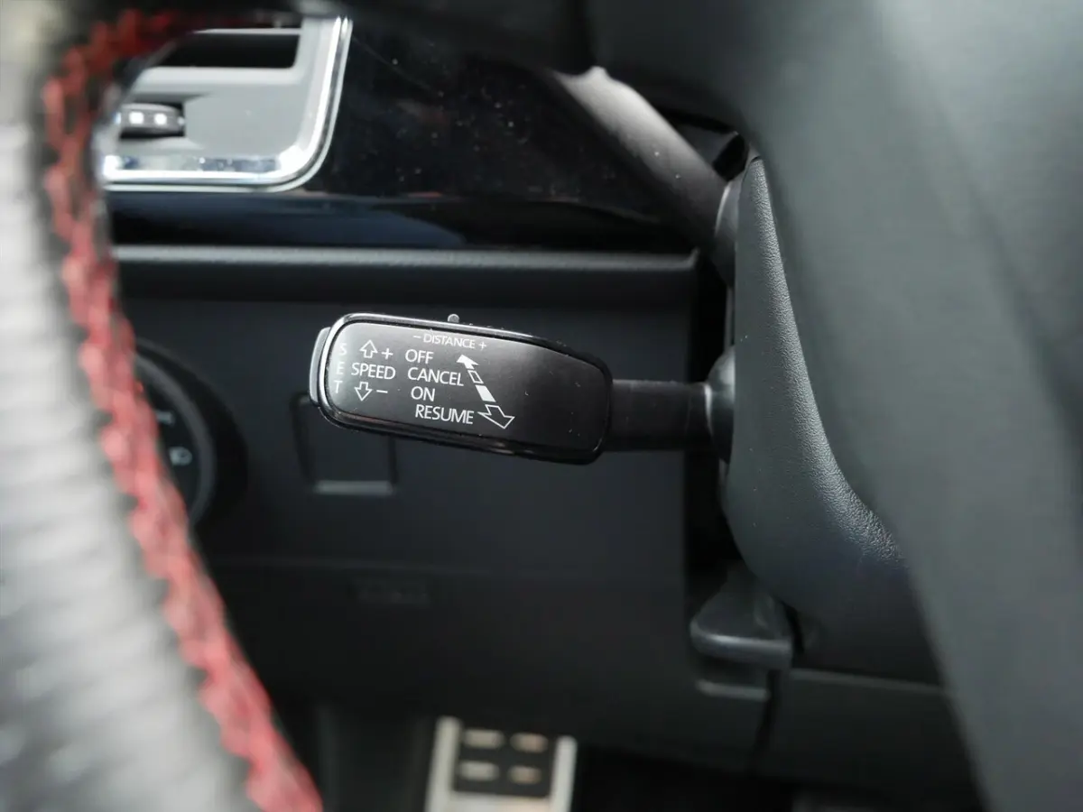 1.5 TSI FR Business Intense