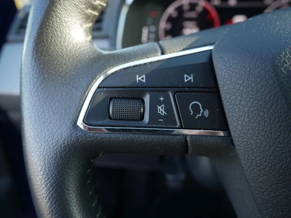 1.0 TSI Style Business Intense Plus