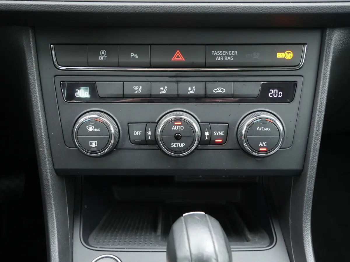 1.0 EcoTSI Style Business Intense | Automaat | Carplay |