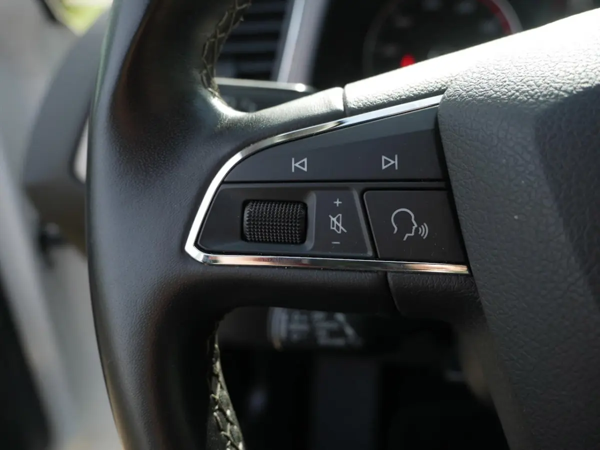 1.0 EcoTSI Style Business Intense