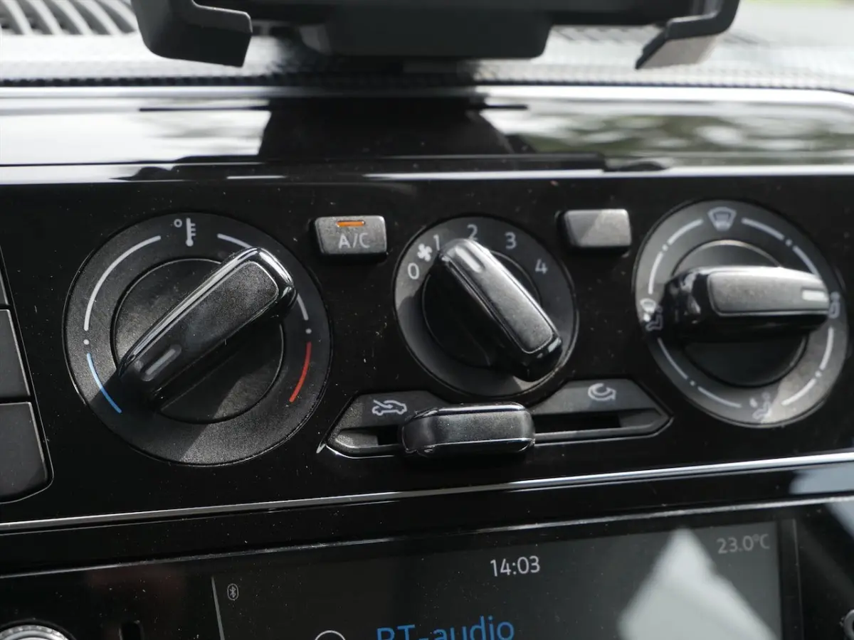 Up! 1.0 BMT move Executive | 5Drs | Airco | Dab+ | Smartphone integratie |