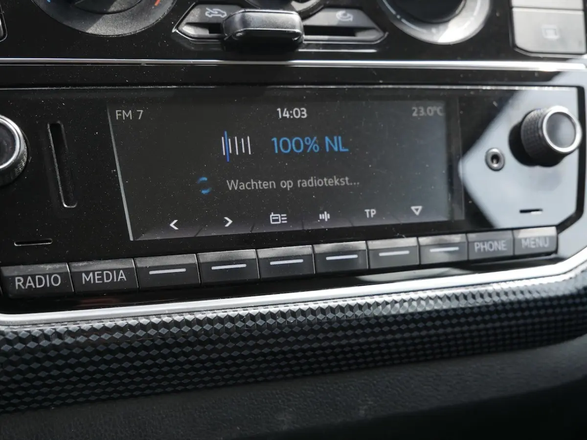 Up! 1.0 BMT move Executive | 5Drs | Airco | Dab+ | Smartphone integratie |