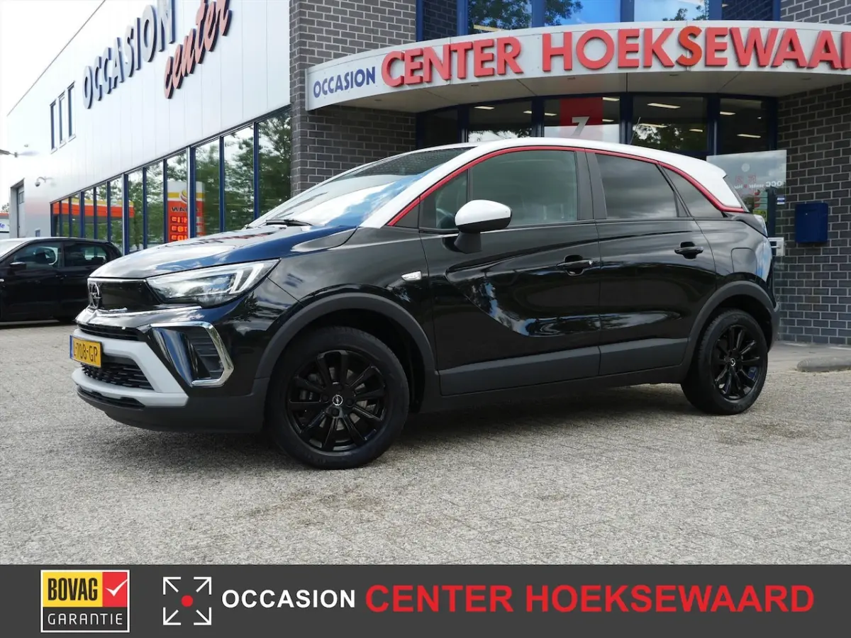 1.2 110pk GS Line | Black&White | CarPlay | Keyless |