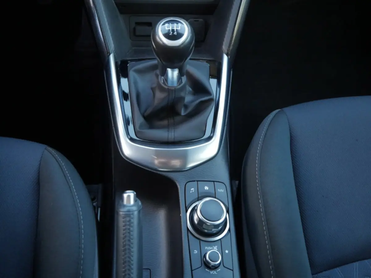 1.5 Skyactiv-G GT-M Sport Line | Stoelverwarming | Privacy | 16" LM velgen |