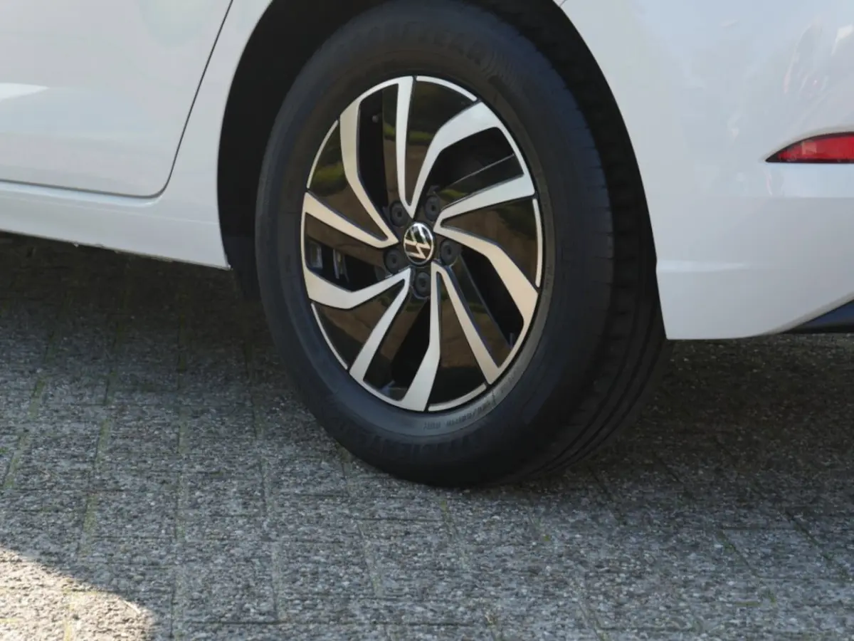 1.0 TSI Life Business