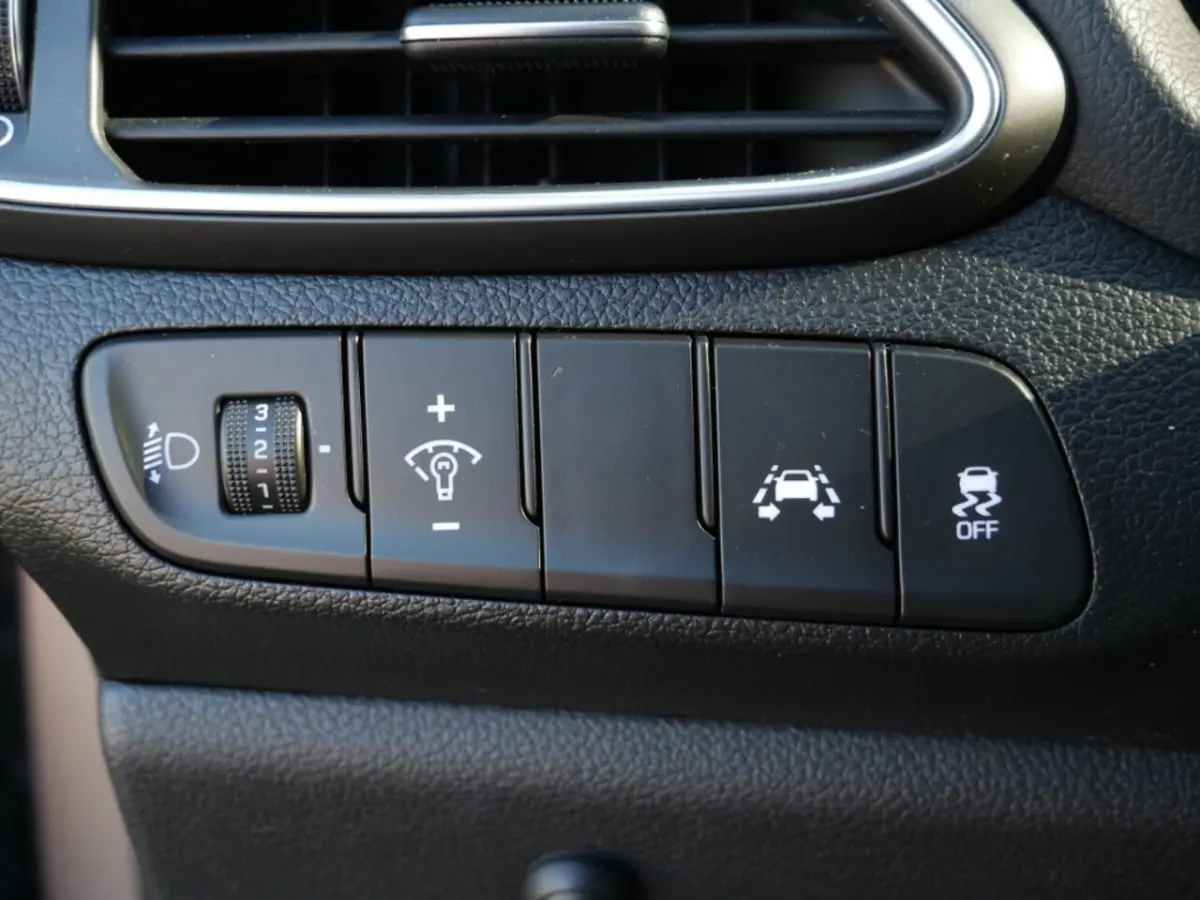 1.4 T-GDI 140pk Premium | Apple Carplay/Android Auto |