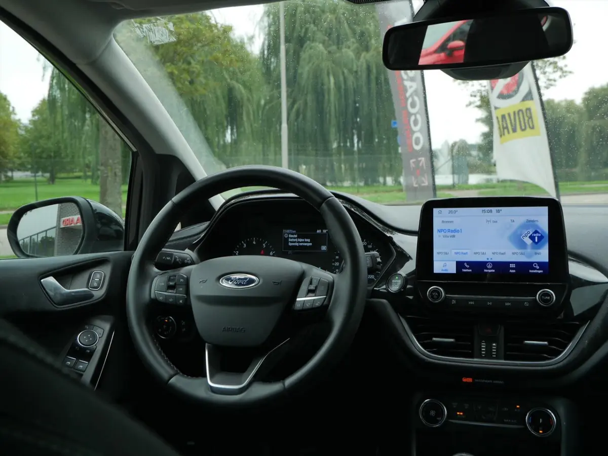 1.0 EcoBoost 95pk Titanium | Technology Pack | Agate Black | Full Map Navigatie |