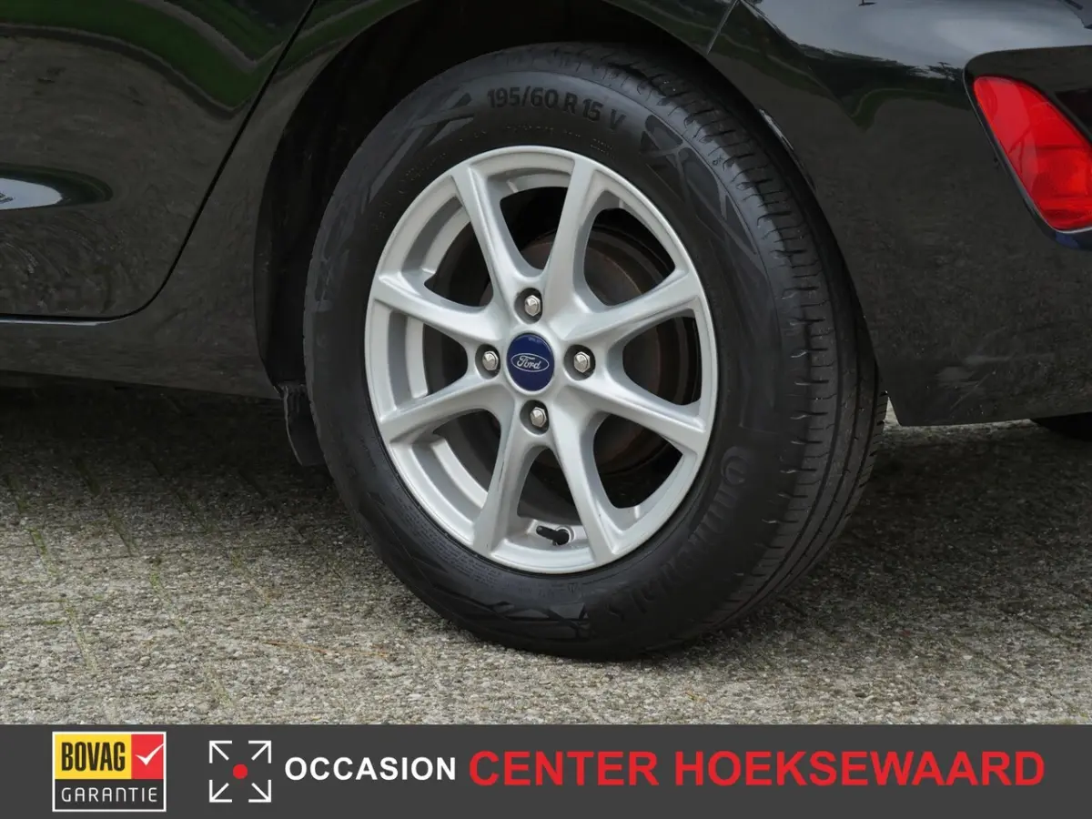 1.0 EcoBoost 95pk Titanium | Technology Pack | Agate Black | Full Map Navigatie |