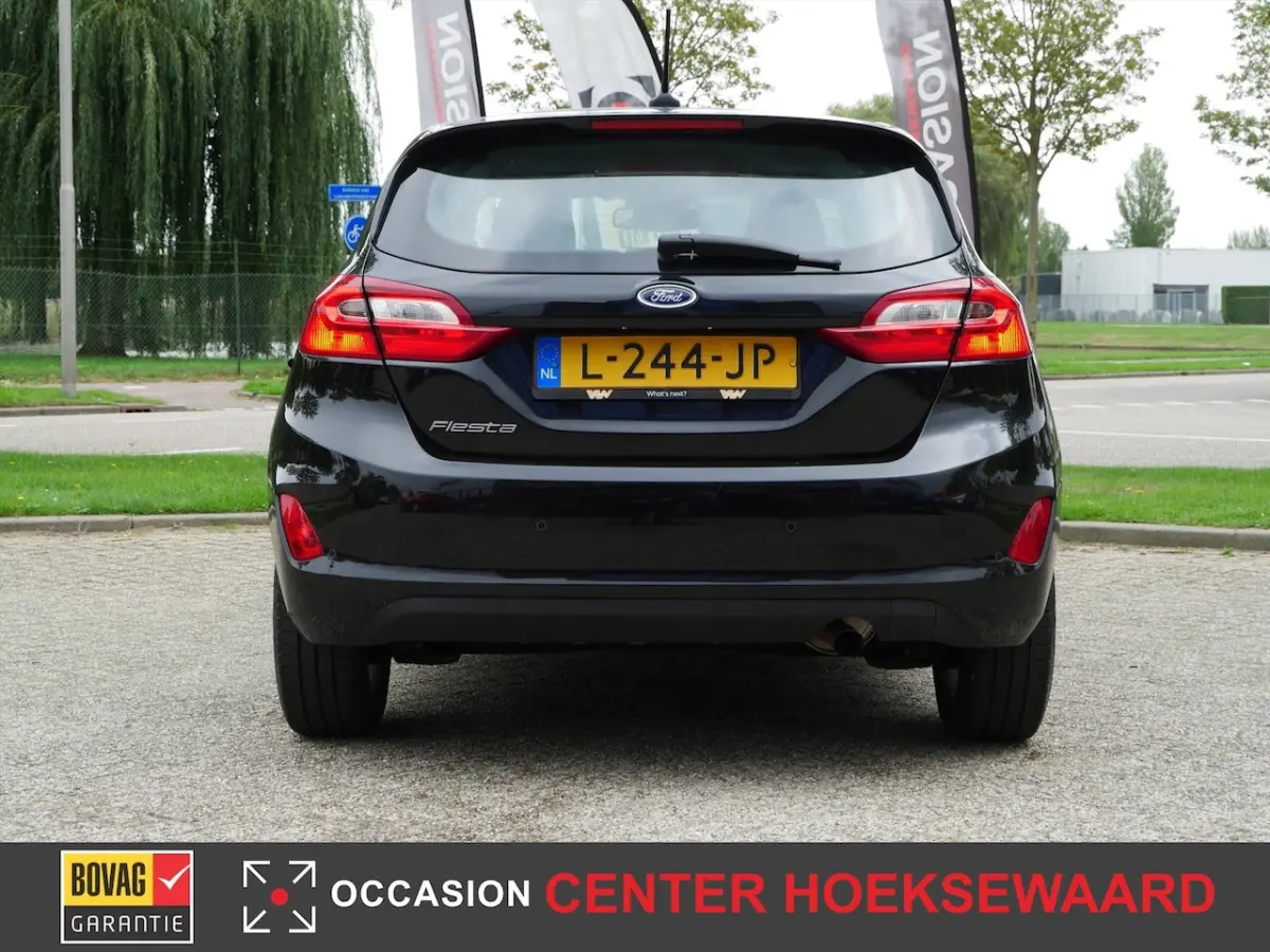1.0 EcoBoost 95pk Titanium | Technology Pack | Agate Black | Full Map Navigatie |