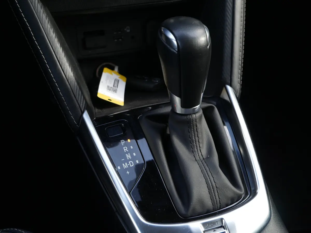 1.5 Skyactiv-G Signature Automaat