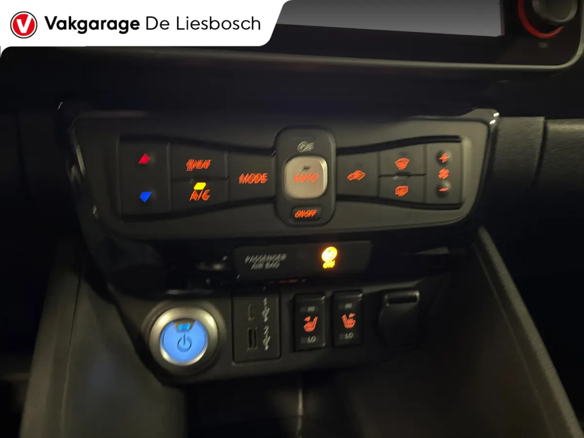 N-Connecta 40 kWh / camera / Navigatie / cruisecontrol /boeken/stoelverw