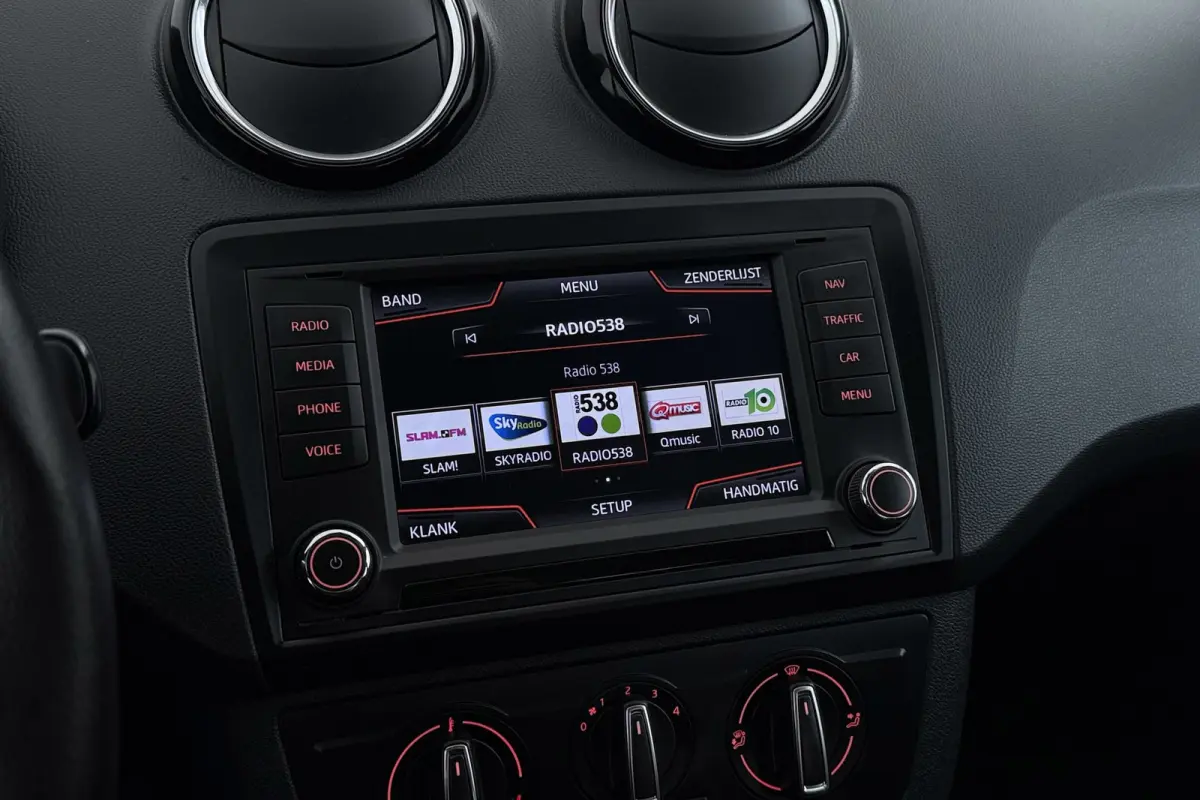 1.0 EcoTSI Style Connect | Org NL | CarPlay | Automaat | 51.000 KM! | Cruise Control |