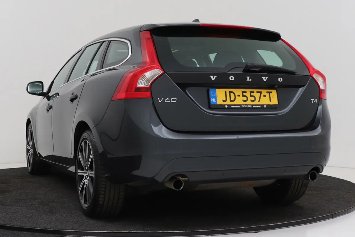 2.0 T4 Nordic+ | Org NL | Schuif-/Kanteldak | Leer | Stoelverwarming | Camera | Cruise Control | Climate Control |