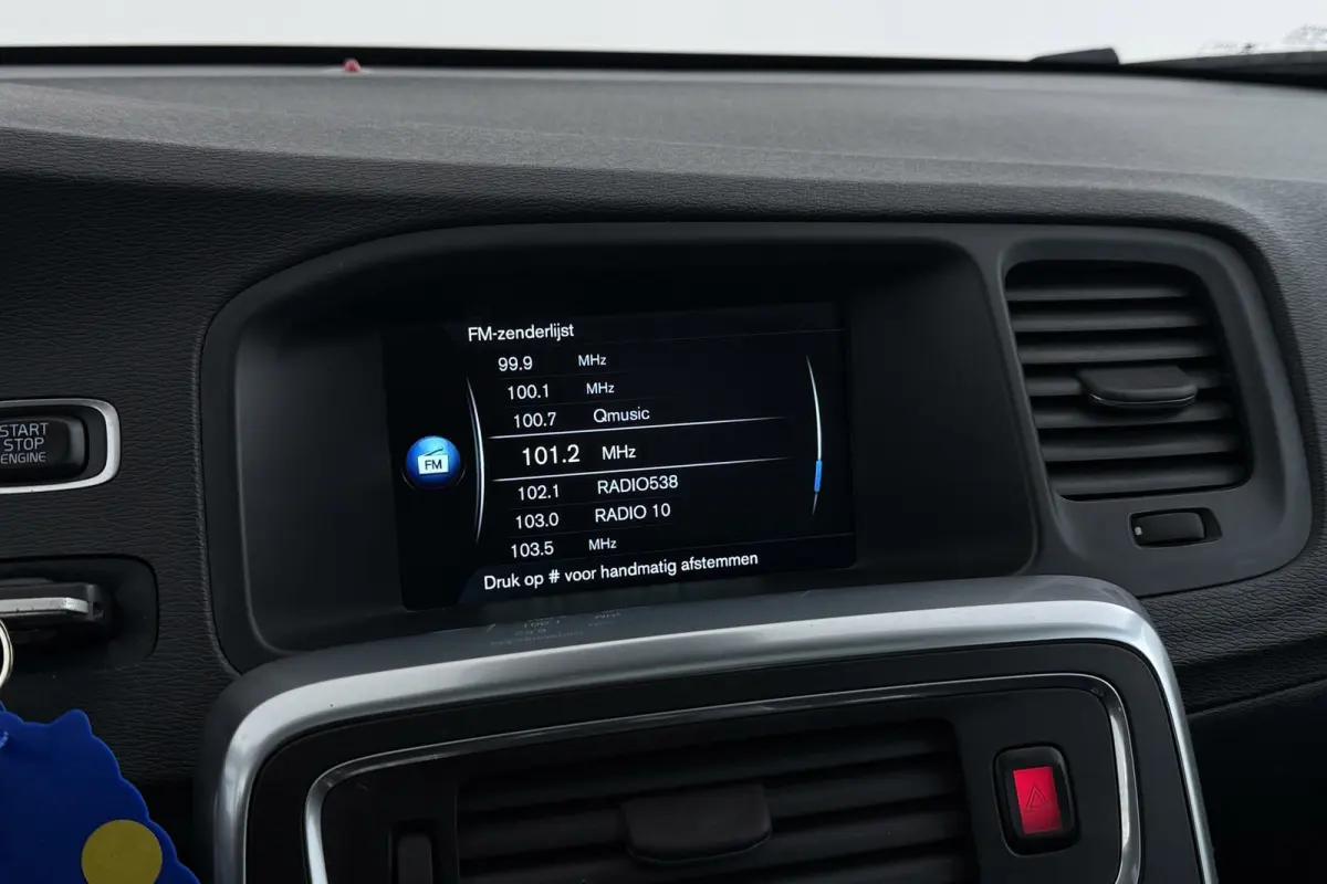 2.0 T4 Nordic+ | Org NL | Schuif-/Kanteldak | Leer | Stoelverwarming | Camera | Cruise Control | Climate Control |