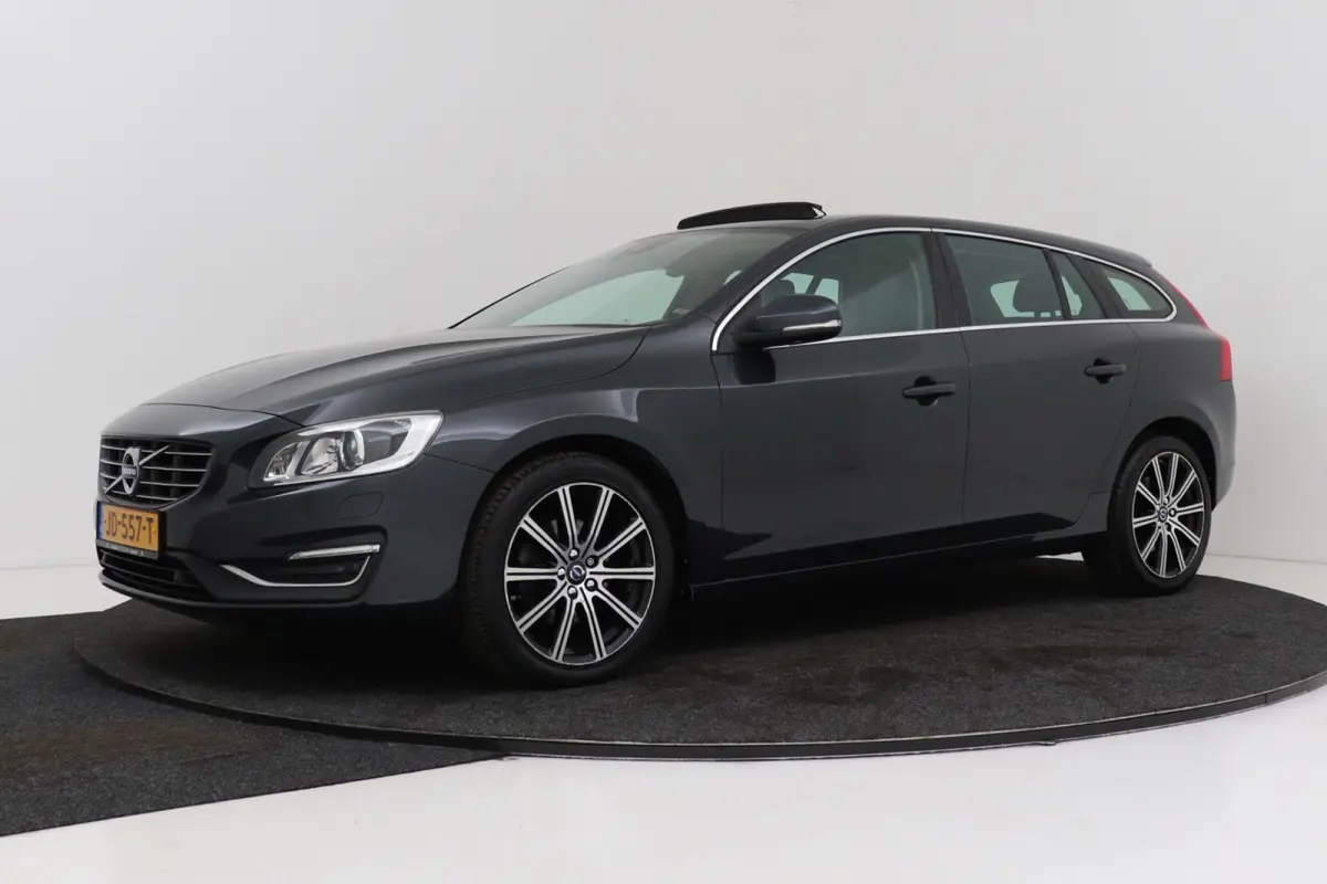 2.0 T4 Nordic+ | Org NL | Schuif-/Kanteldak | Leer | Stoelverwarming | Camera | Cruise Control | Climate Control |