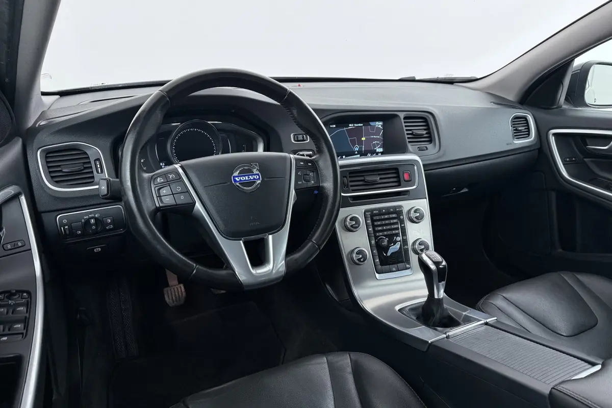 2.0 T4 Nordic+ | Org NL | Schuif-/Kanteldak | Leer | Stoelverwarming | Camera | Cruise Control | Climate Control |
