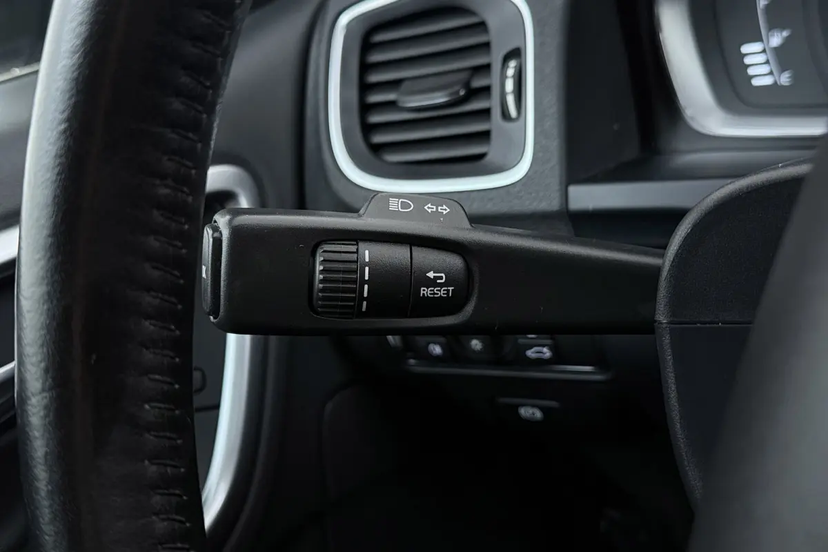 2.0 T4 Nordic+ | Org NL | Schuif-/Kanteldak | Leer | Stoelverwarming | Camera | Cruise Control | Climate Control |