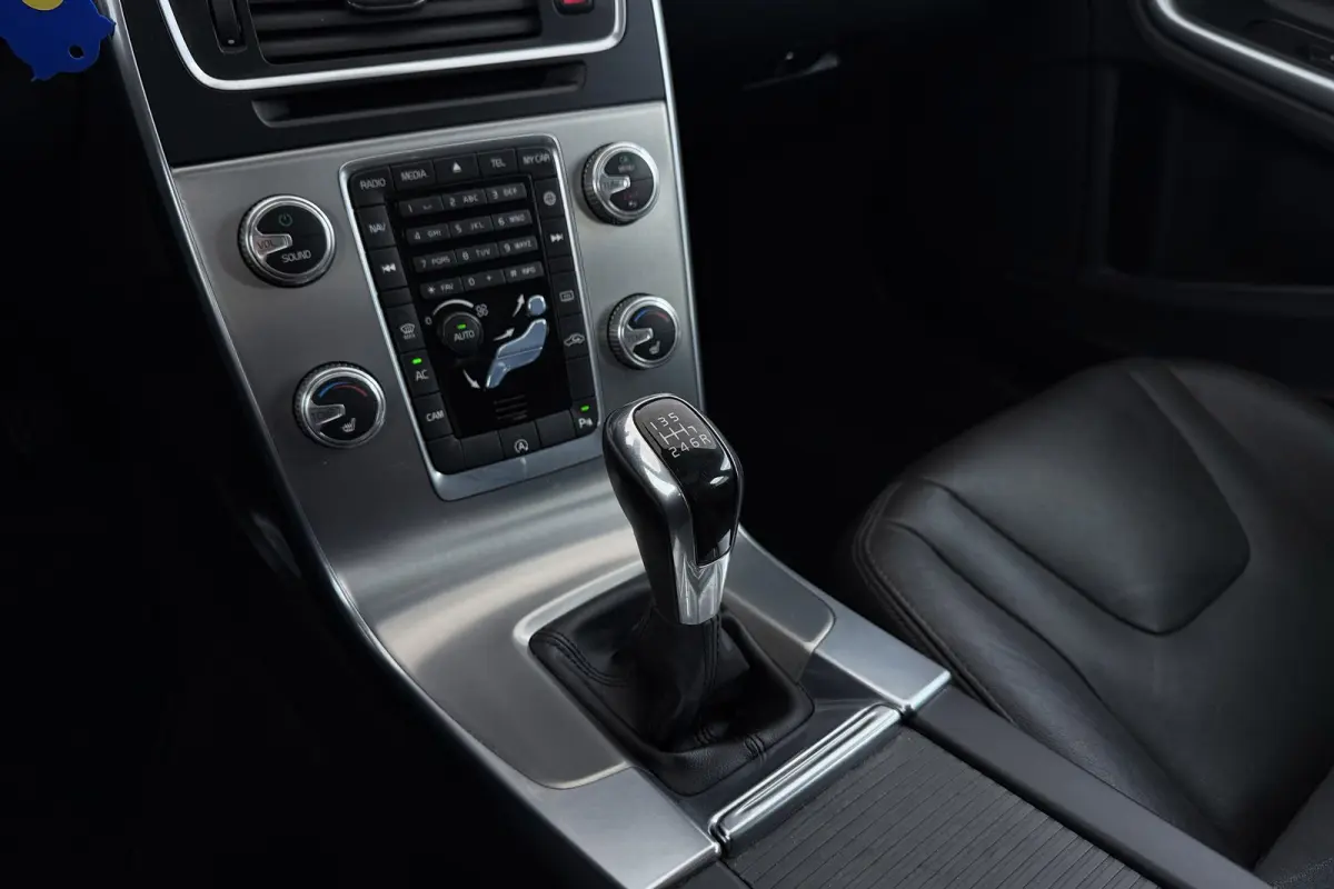 2.0 T4 Nordic+ | Org NL | Schuif-/Kanteldak | Leer | Stoelverwarming | Camera | Cruise Control | Climate Control |