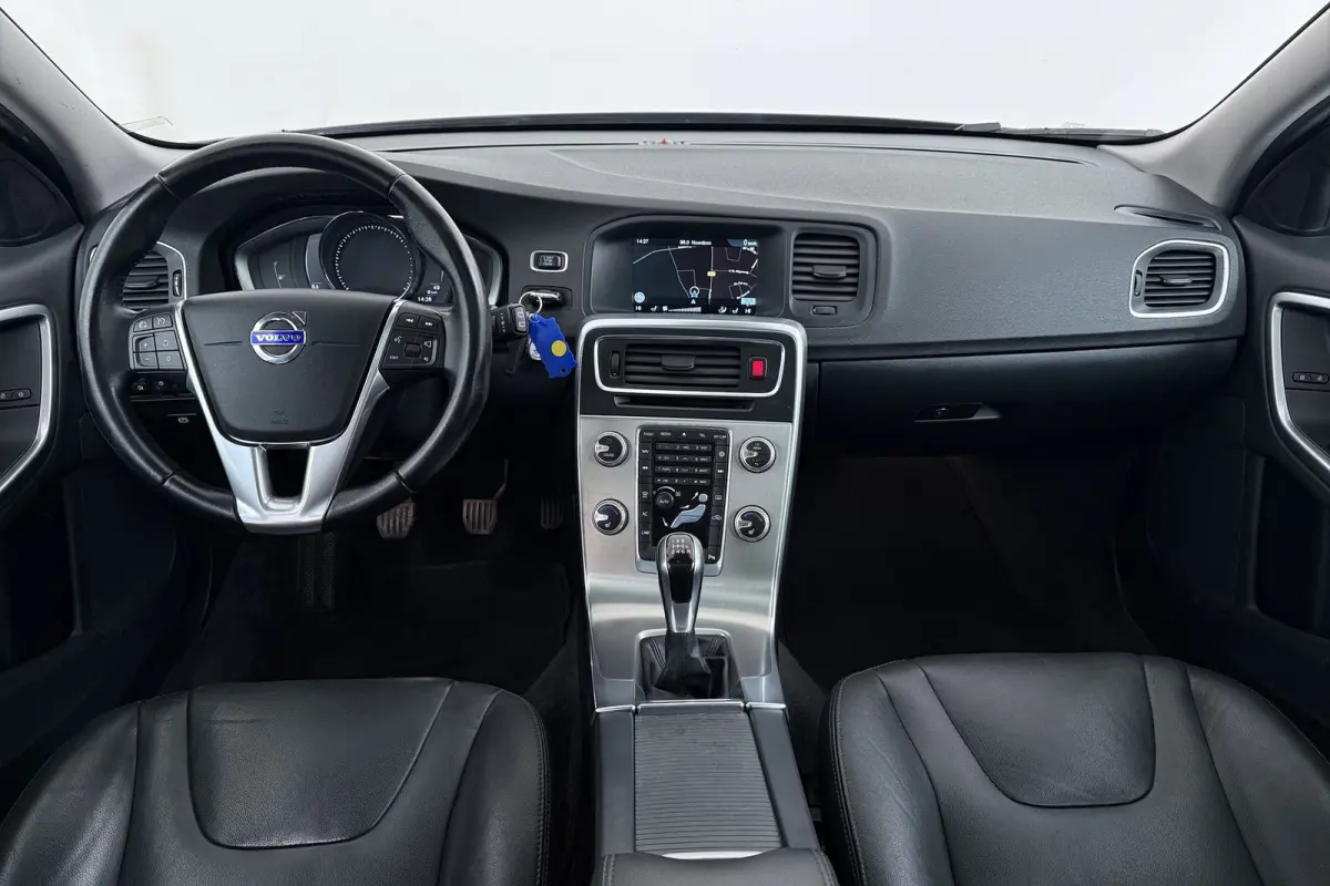 2.0 T4 Nordic+ | Org NL | Schuif-/Kanteldak | Leer | Stoelverwarming | Camera | Cruise Control | Climate Control |