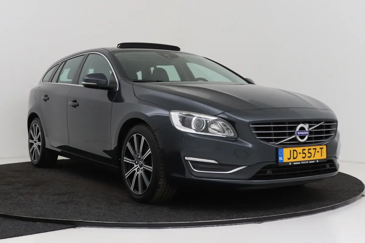2.0 T4 Nordic+ | Org NL | Schuif-/Kanteldak | Leer | Stoelverwarming | Camera | Cruise Control | Climate Control |