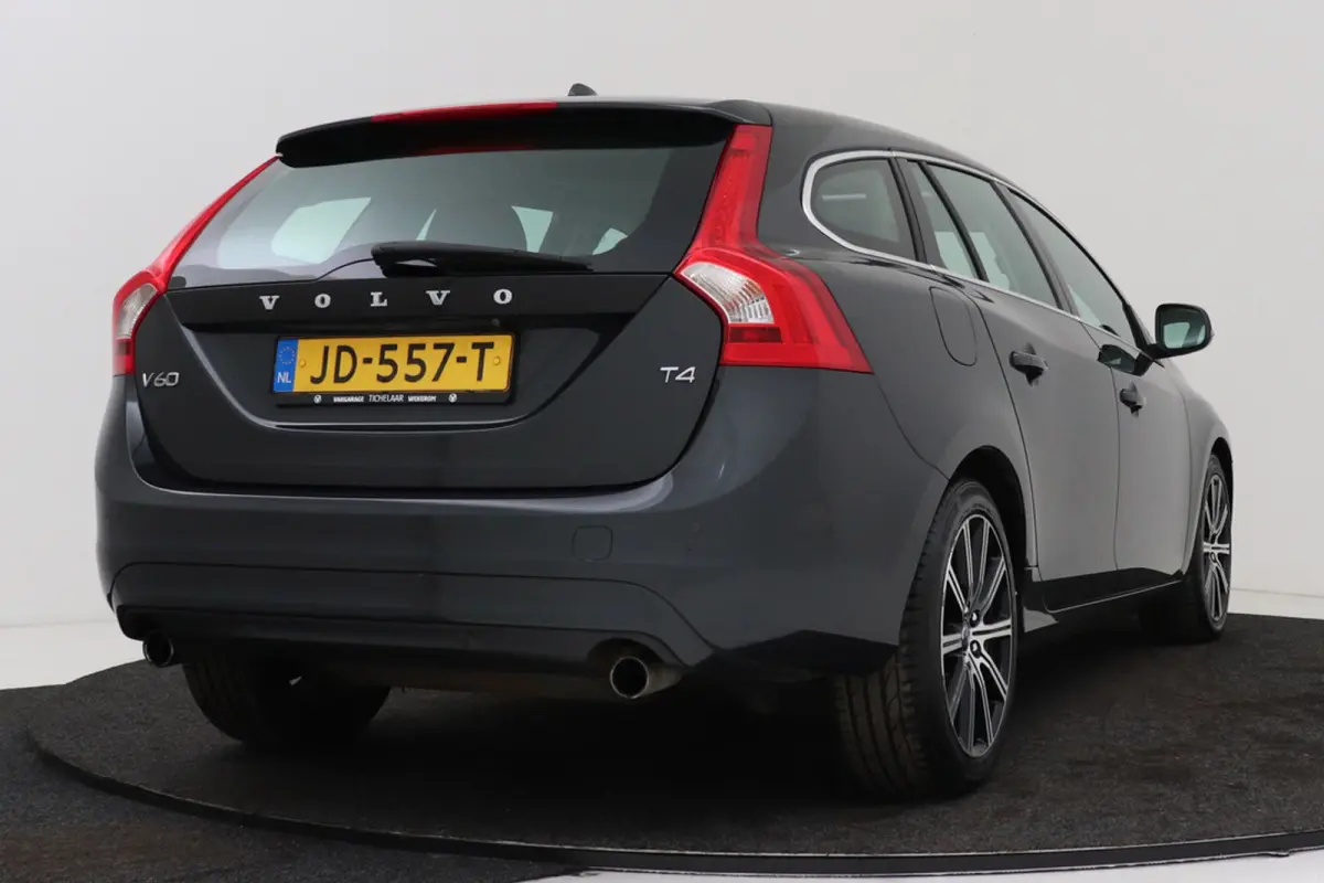 2.0 T4 Nordic+ | Org NL | Schuif-/Kanteldak | Leer | Stoelverwarming | Camera | Cruise Control | Climate Control |