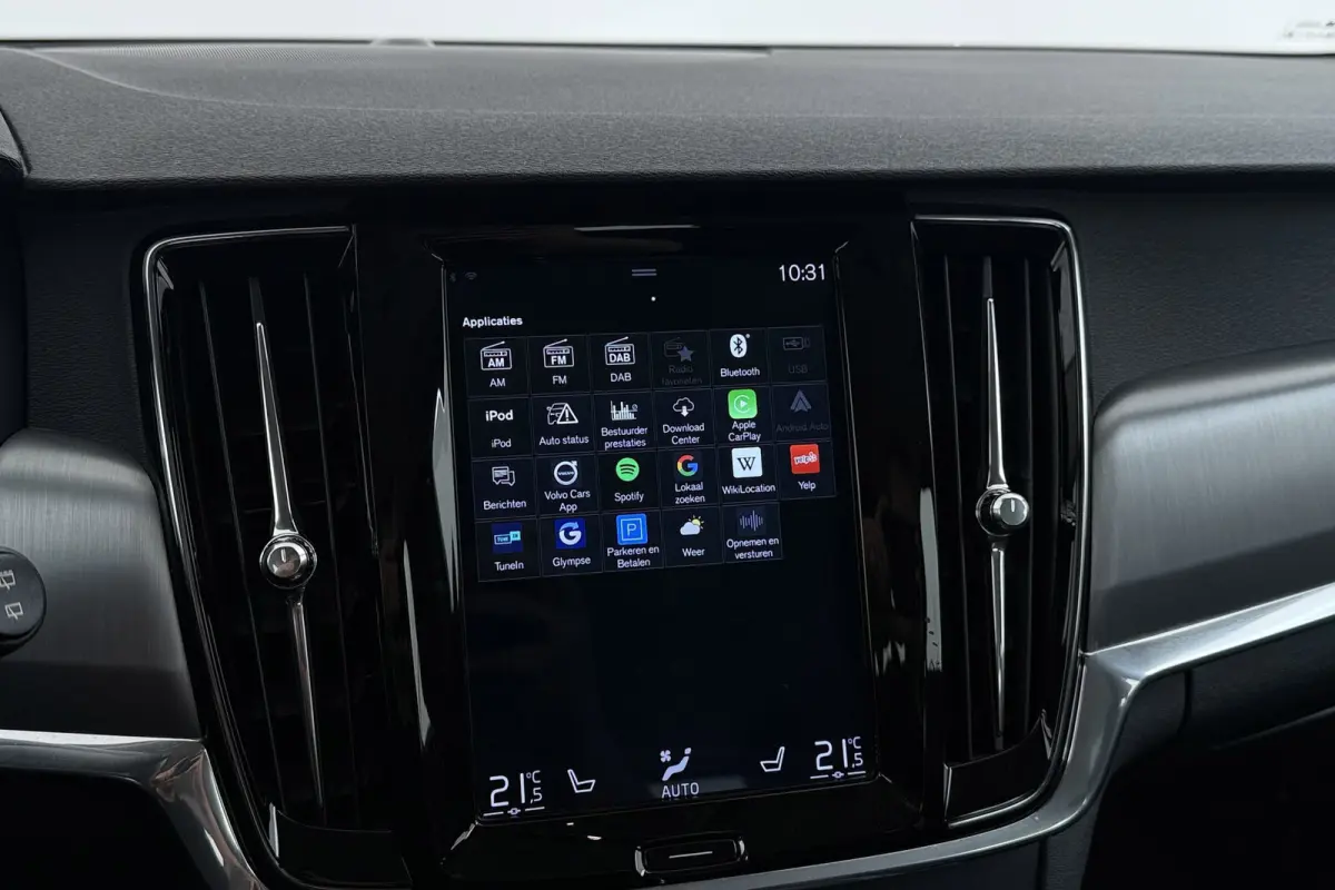 2.0 T5 Pro | Uitklap Trekhaak | Dealer Ond. | Stoelverwarming V+A | CarPlay | Adap. Cruise | Camera |