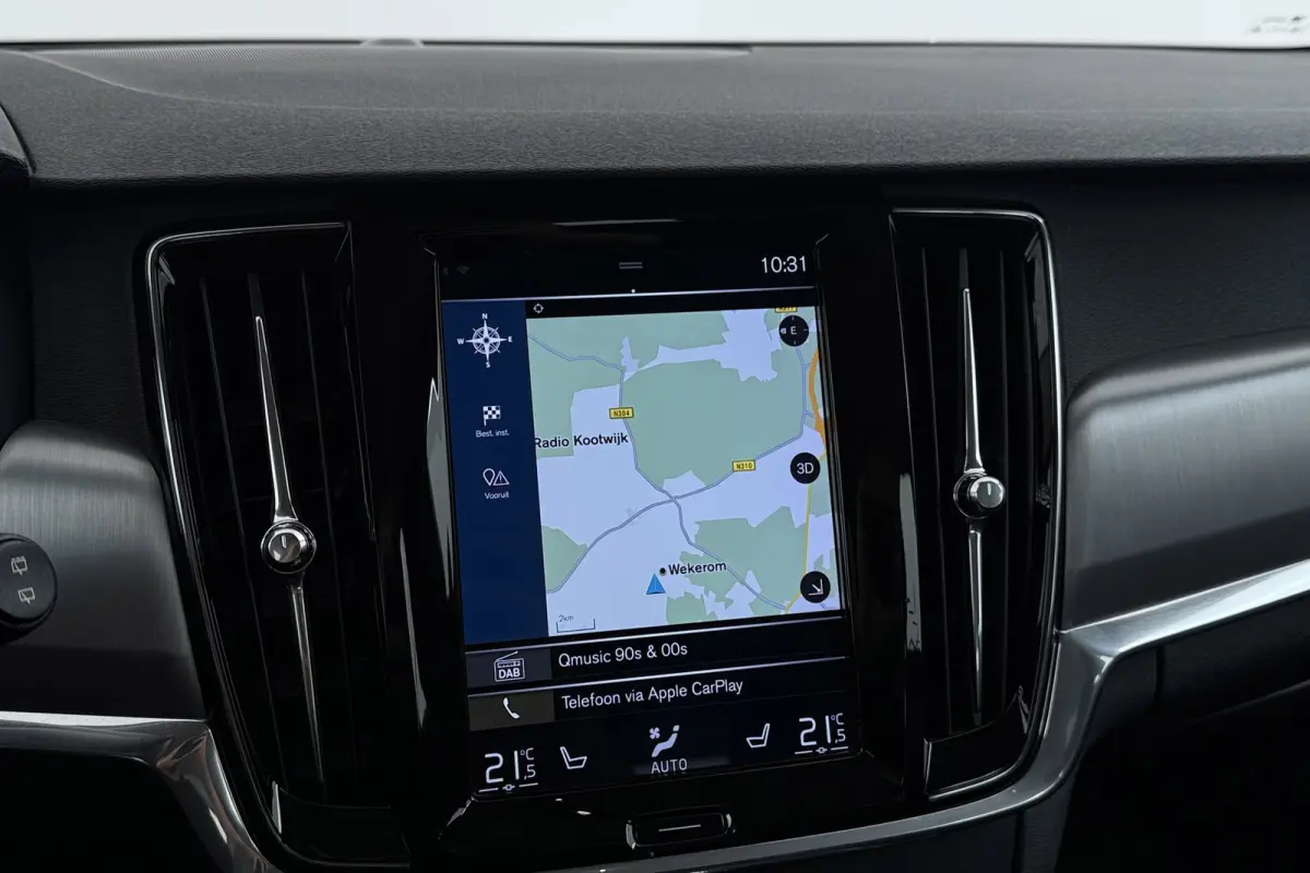 2.0 T5 Pro | Uitklap Trekhaak | Dealer Ond. | Stoelverwarming V+A | CarPlay | Adap. Cruise | Camera |