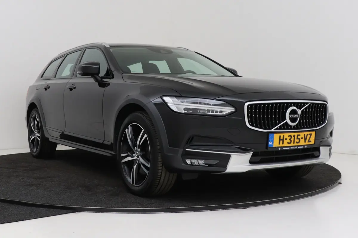 2.0 T5 Pro | Uitklap Trekhaak | Dealer Ond. | Stoelverwarming V+A | CarPlay | Adap. Cruise | Camera |