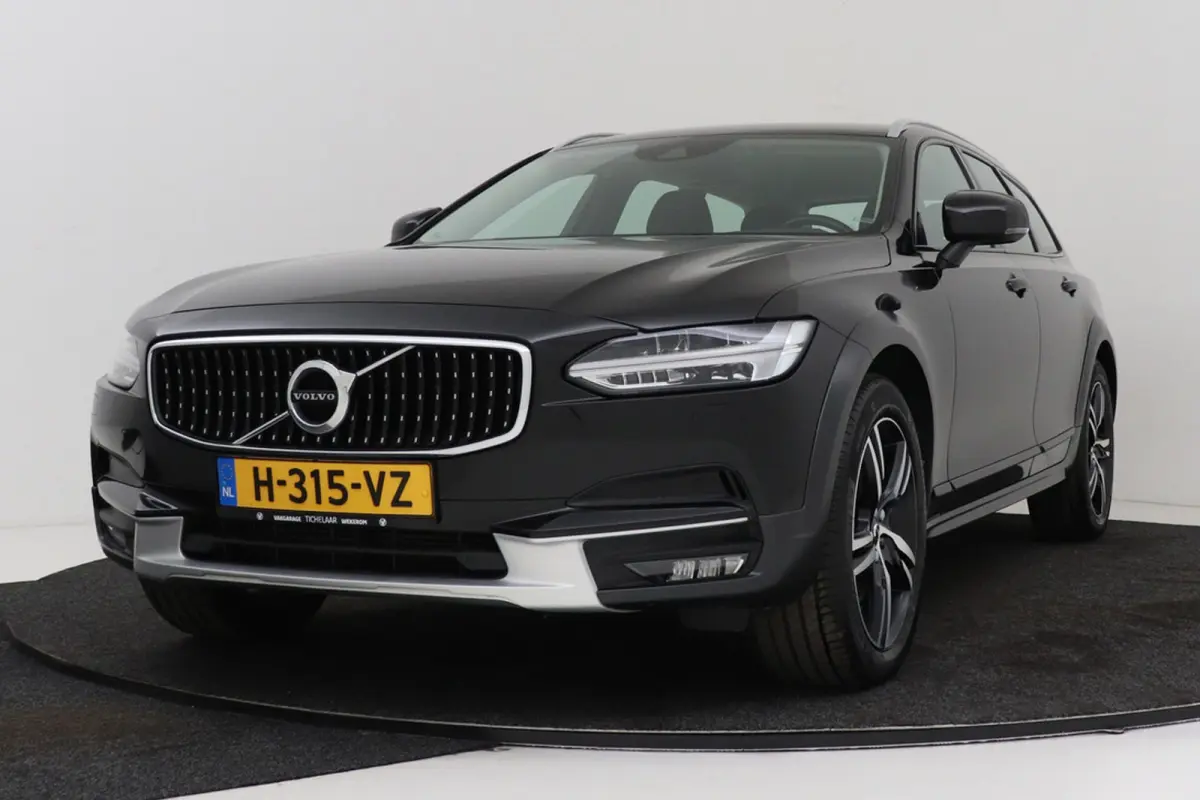 2.0 T5 Pro | Uitklap Trekhaak | Dealer Ond. | Stoelverwarming V+A | CarPlay | Adap. Cruise | Camera |