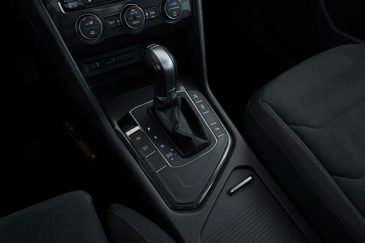 1.4 TSI Connected Series | Uitklap Trekhaak | Panoramadak | Dealer Ond. | CarPlay | Stoelverwarming |