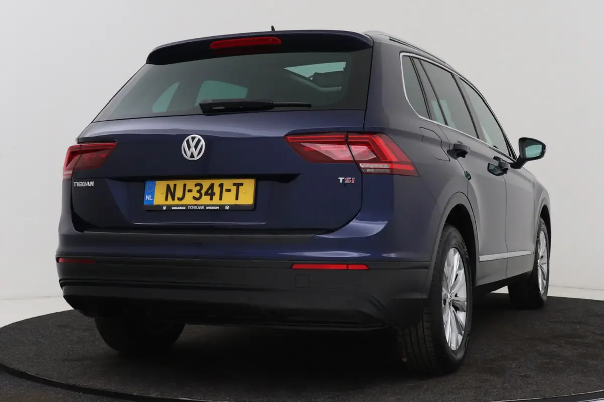 1.4 TSI Connected Series | Uitklap Trekhaak | Panoramadak | Dealer Ond. | CarPlay | Stoelverwarming |