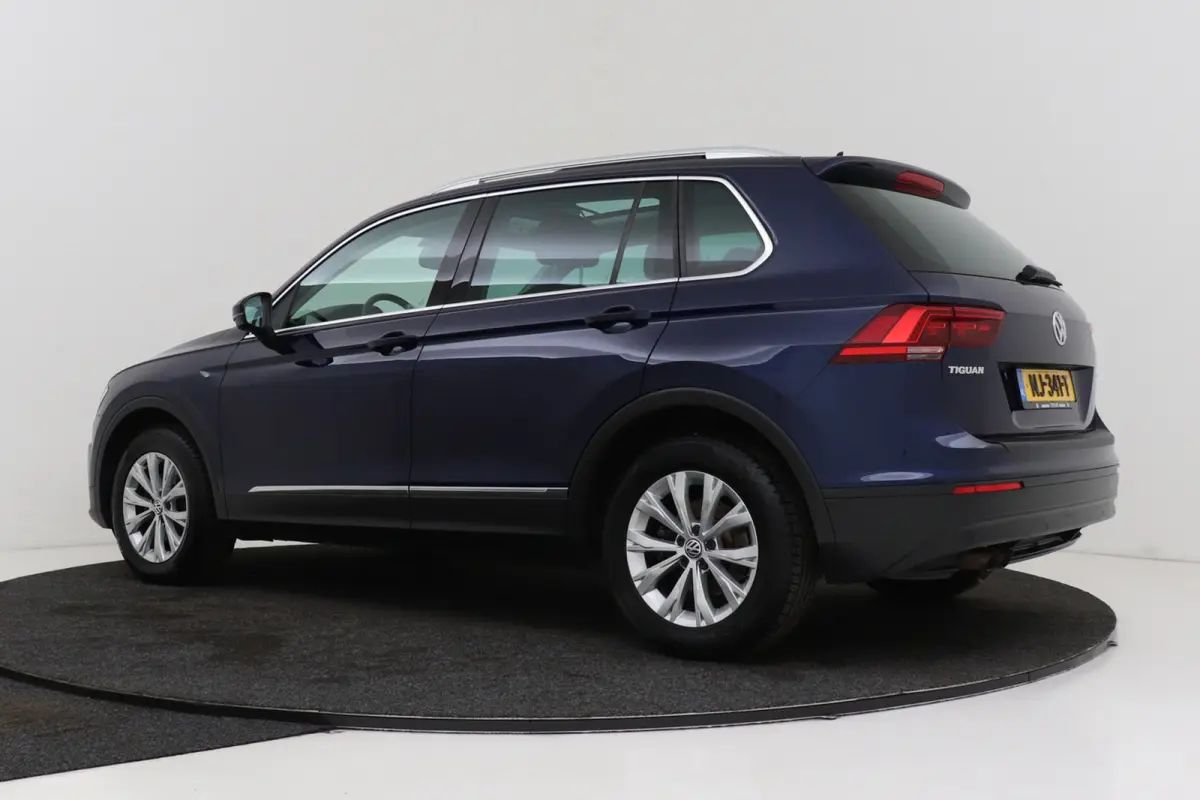 1.4 TSI Connected Series | Uitklap Trekhaak | Panoramadak | Dealer Ond. | CarPlay | Stoelverwarming |