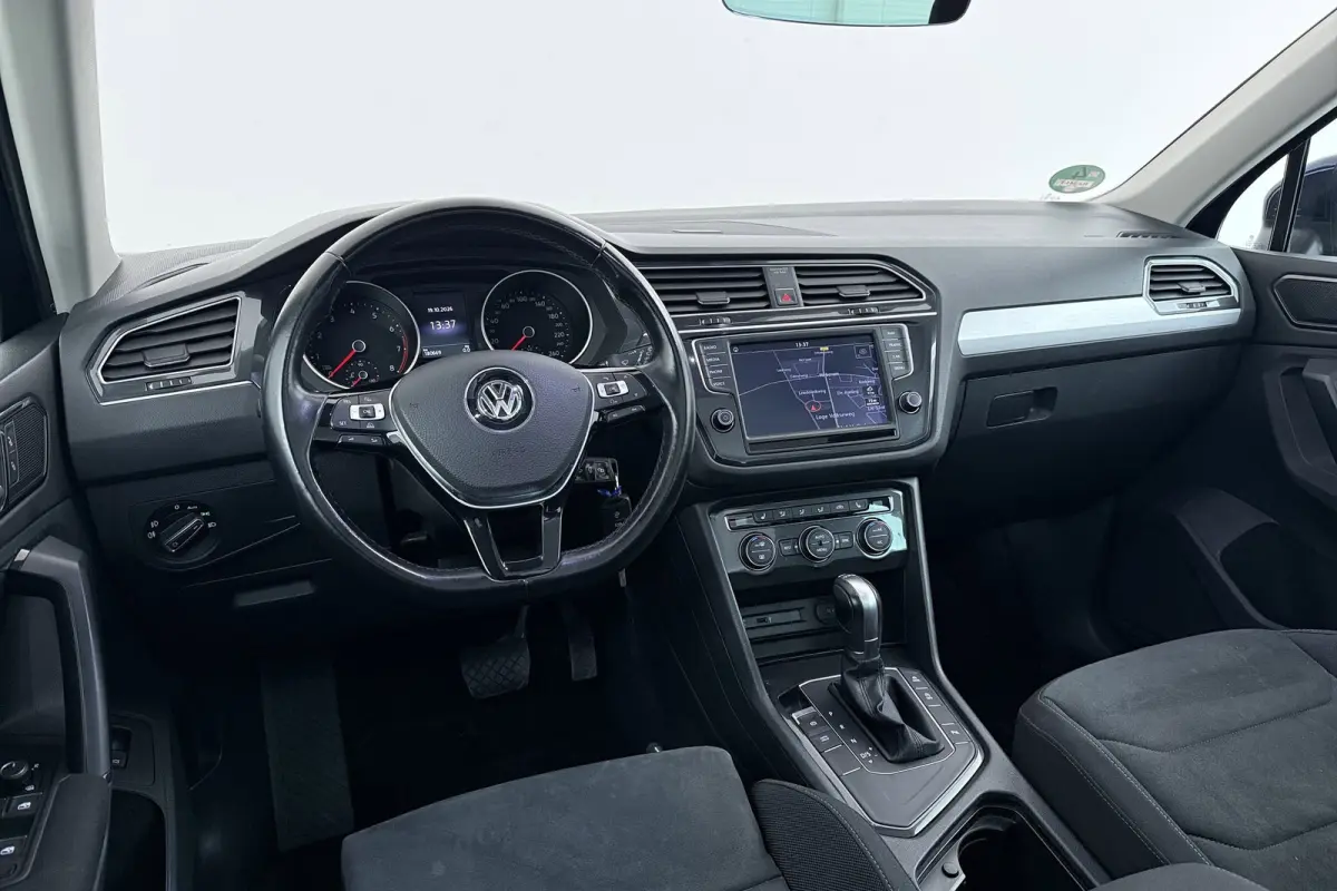 1.4 TSI Connected Series | Uitklap Trekhaak | Panoramadak | Dealer Ond. | CarPlay | Stoelverwarming |