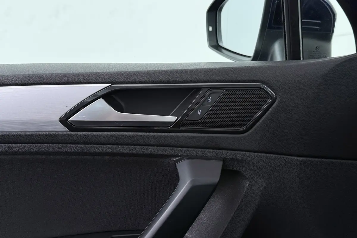 1.4 TSI Connected Series | Uitklap Trekhaak | Panoramadak | Dealer Ond. | CarPlay | Stoelverwarming |