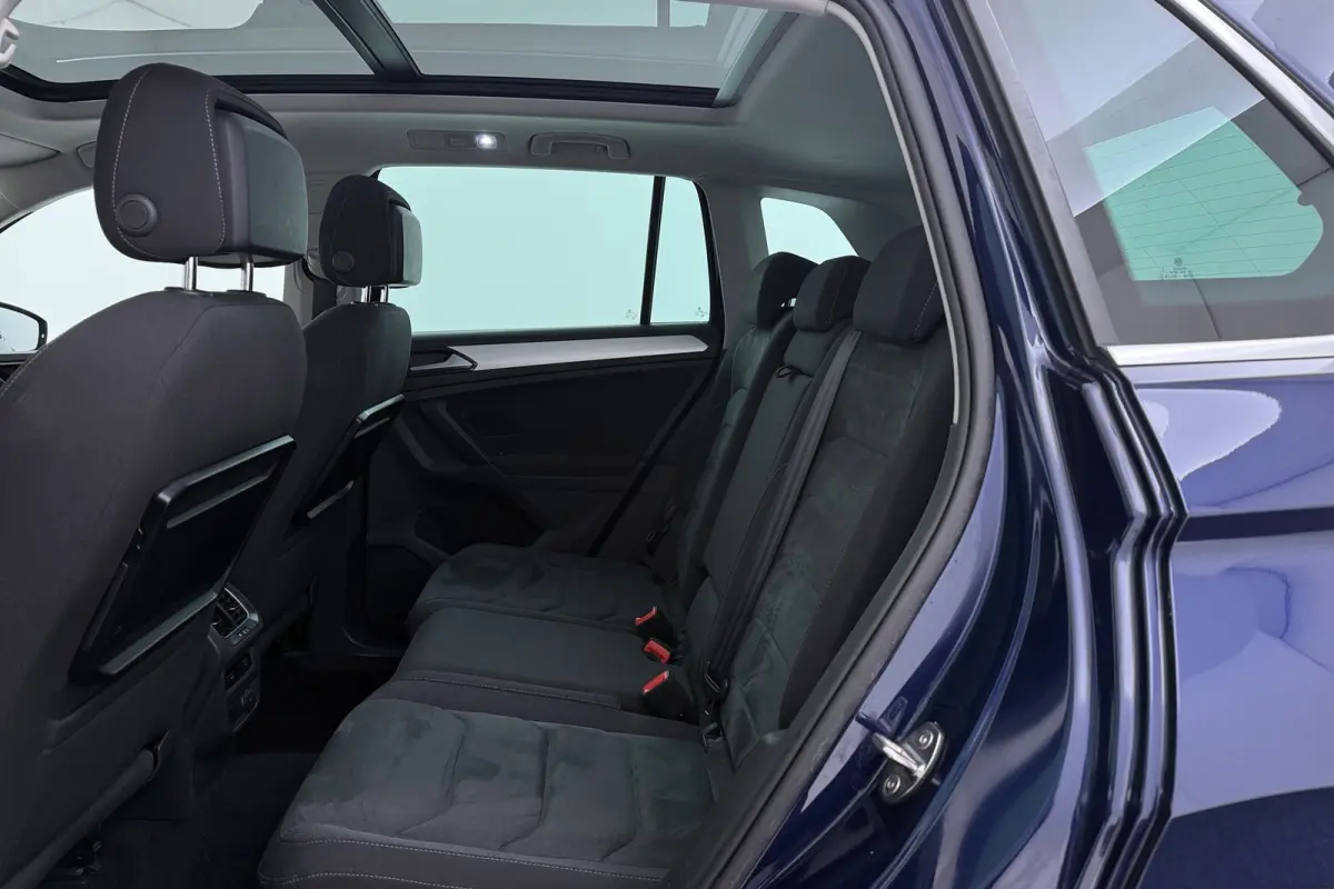 1.4 TSI Connected Series | Uitklap Trekhaak | Panoramadak | Dealer Ond. | CarPlay | Stoelverwarming |