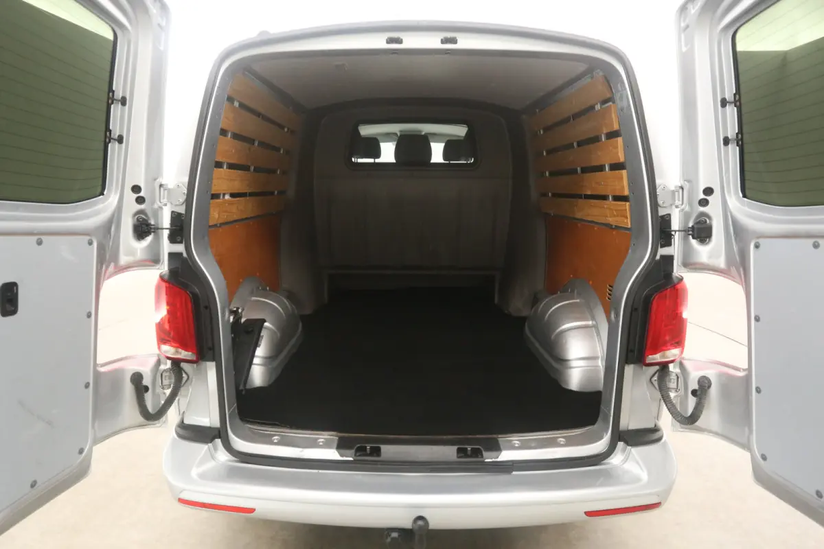2.0 TDI L2H1 150PK | Dubbele Cabine | Automaat | Airco | Carplay | Trekhaak | Navi