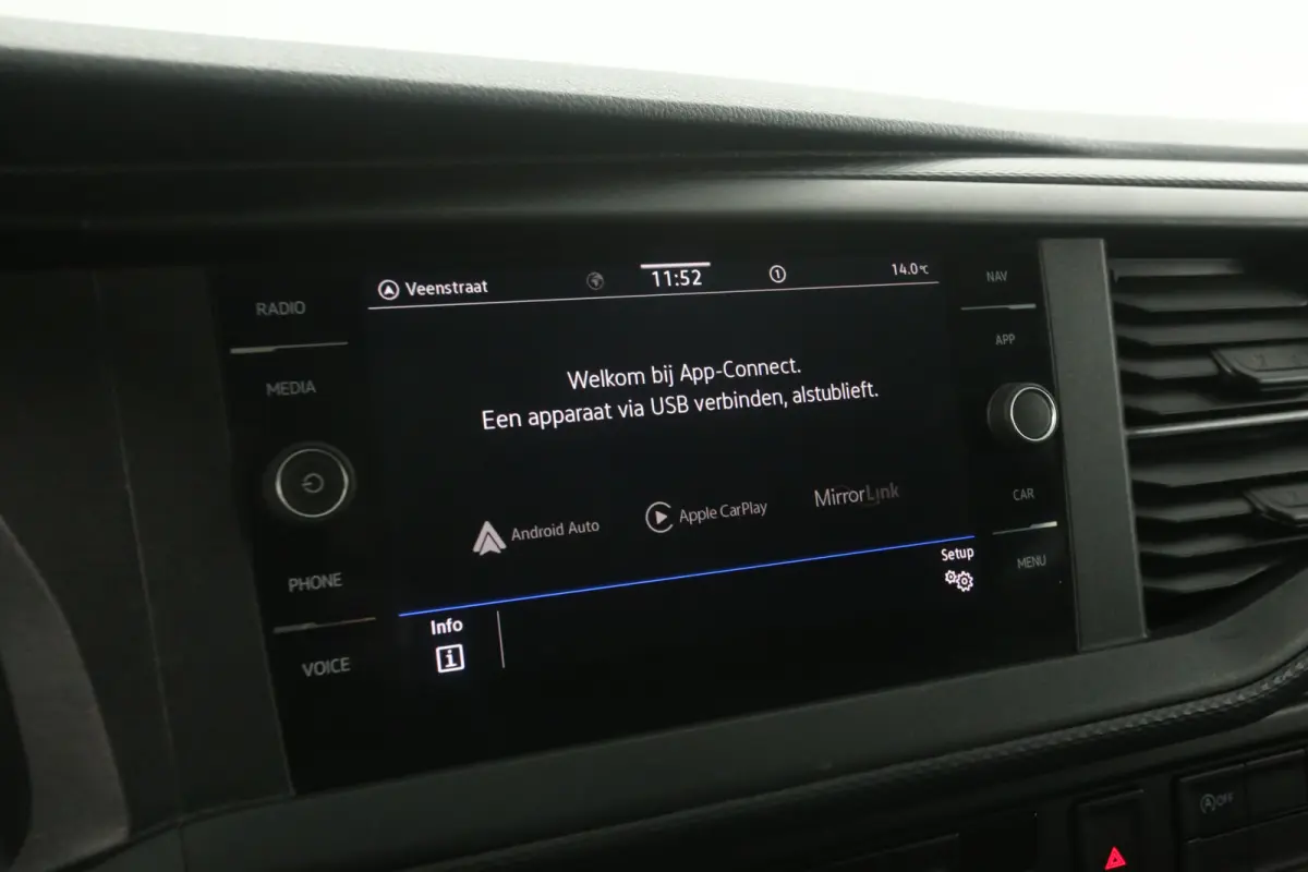2.0 TDI L2H1 150PK | Dubbele Cabine | Automaat | Airco | Carplay | Trekhaak | Navi
