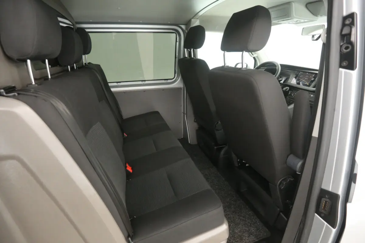 2.0 TDI L2H1 150PK | Dubbele Cabine | Automaat | Airco | Carplay | Trekhaak | Navi