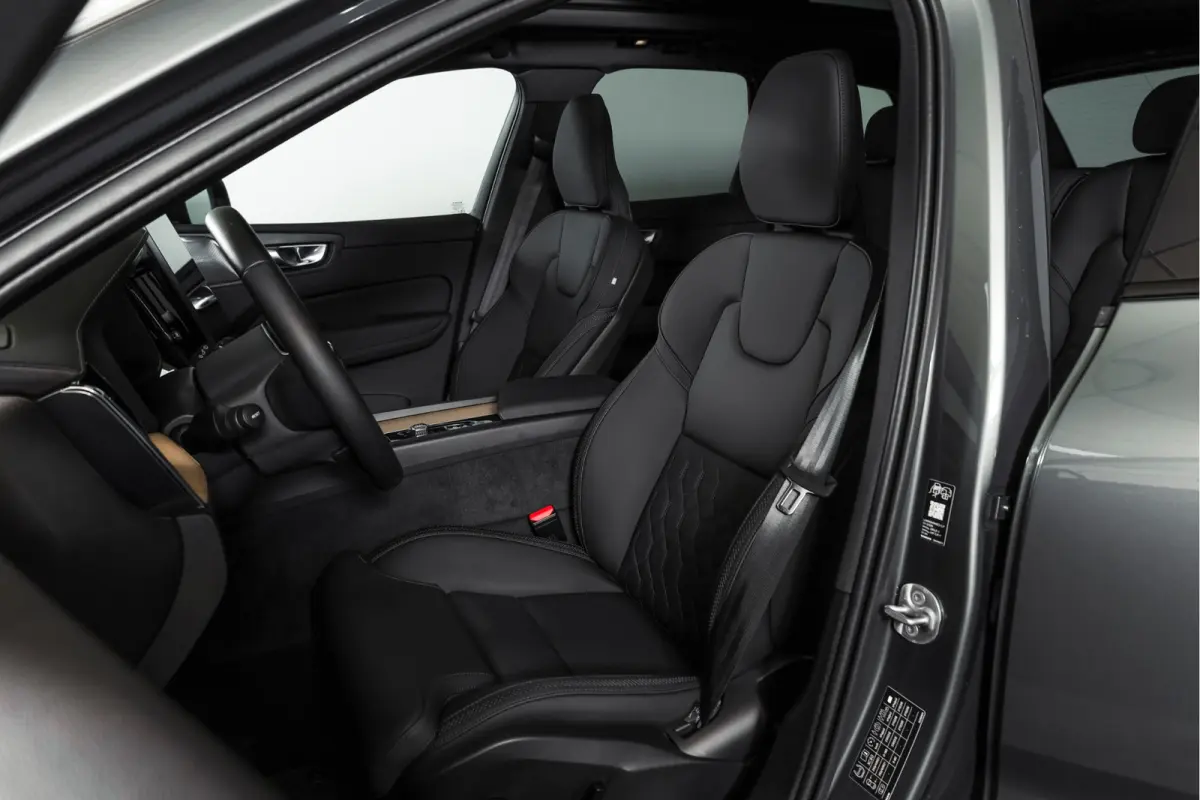 2.0 T6 Plug-in hybrid AWD Ultra Dark | Forest Lake | Adapt. Cruise | Stoel + Stuurverw. |  | 360 Camera | NAV + App. Connect | Elek. Klep | LM 21" | 1267